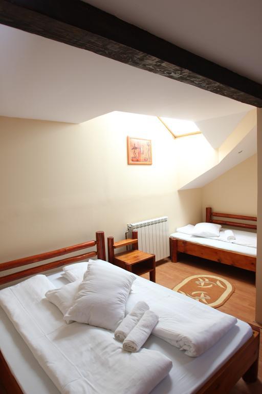 Harom Szekely Fogado Hotel Miercurea Ciuc Buitenkant foto