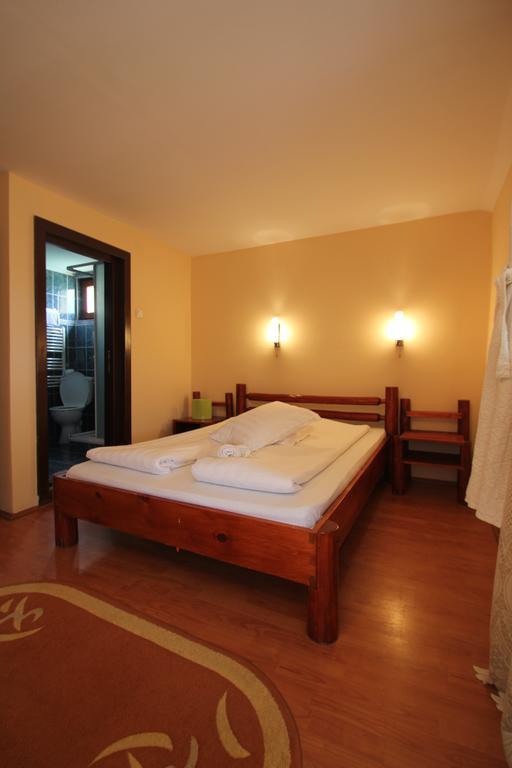 Harom Szekely Fogado Hotel Miercurea Ciuc Buitenkant foto