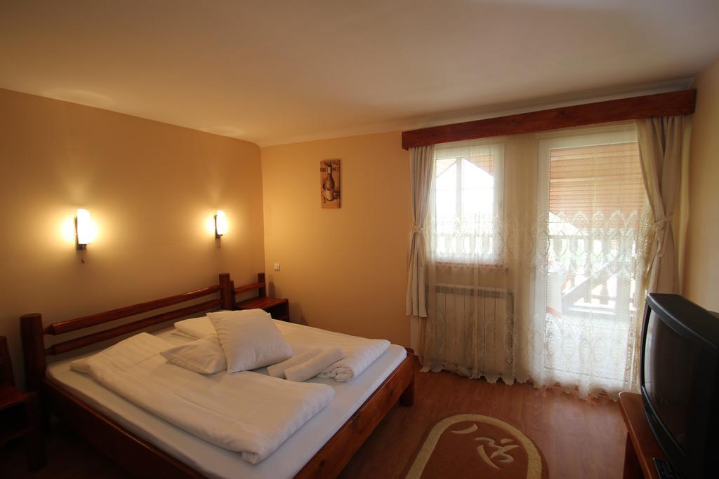 Harom Szekely Fogado Hotel Miercurea Ciuc Buitenkant foto