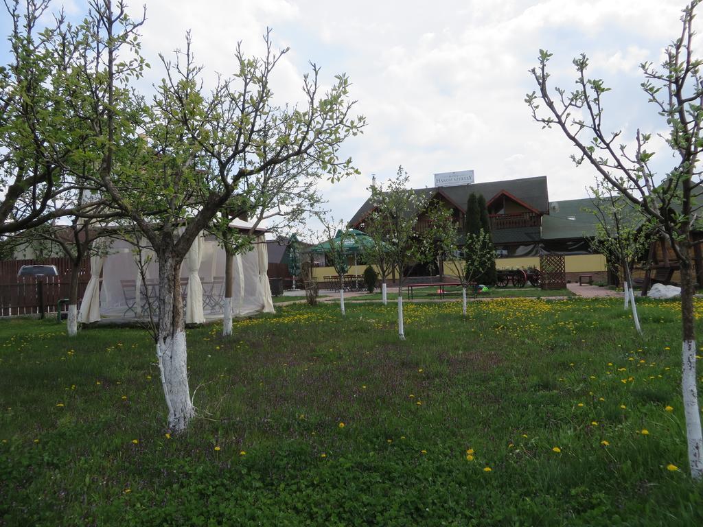 Harom Szekely Fogado Hotel Miercurea Ciuc Buitenkant foto